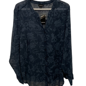 Nwt’s Torrid Blue Floral Blouse Size 2